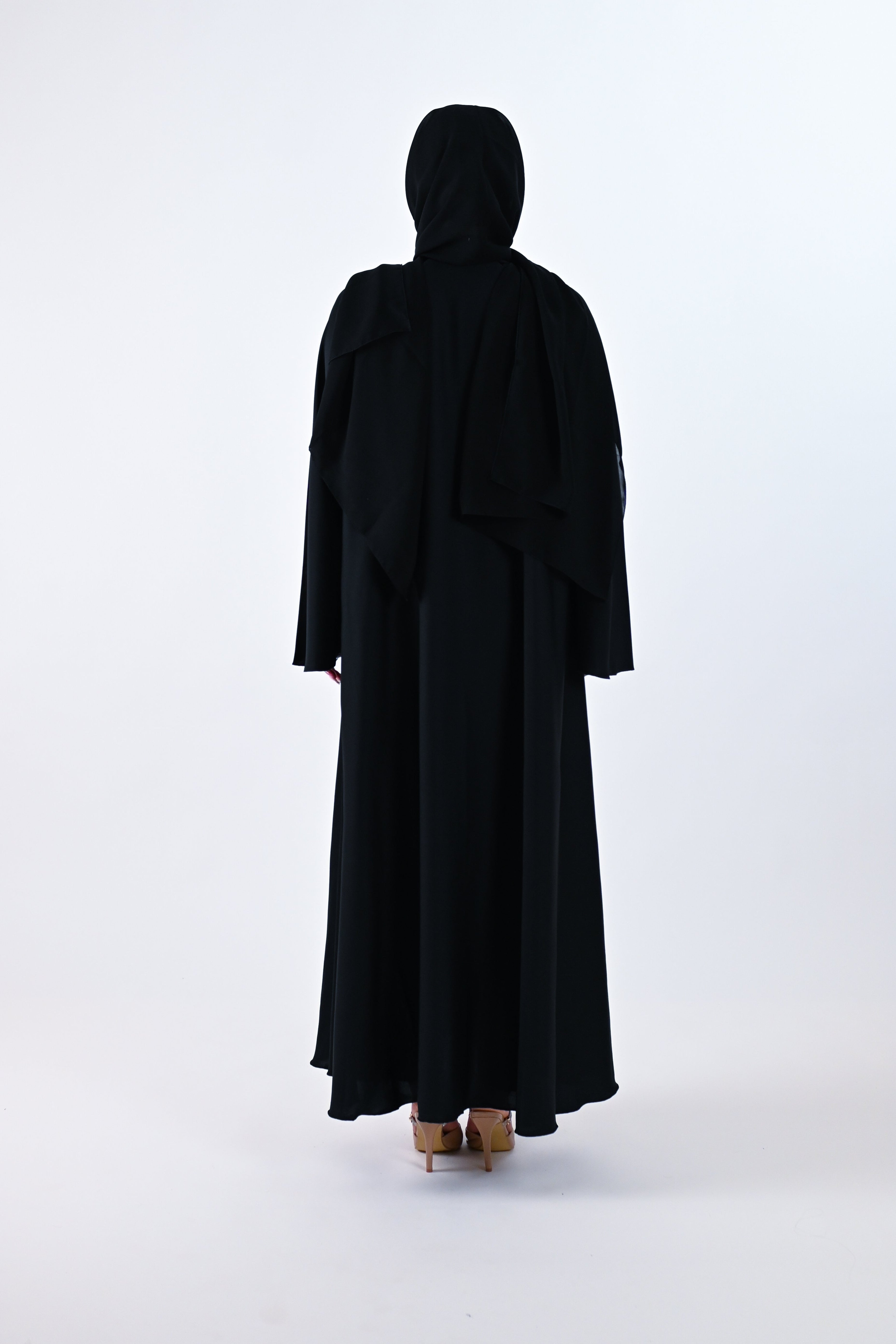Womens Essential Abaya - Your Daily Companion in Ebony
