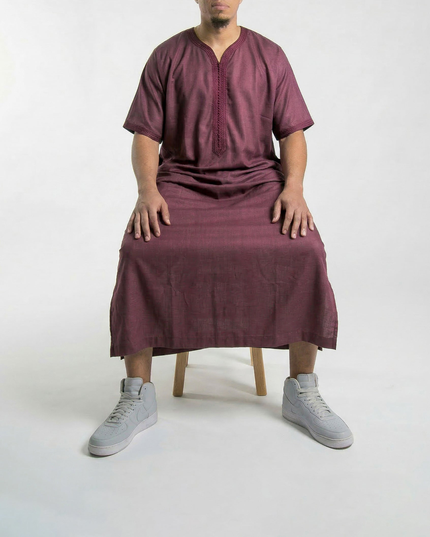 Mens Moroccan Thobe - The Embroidered Fit in Burgundy