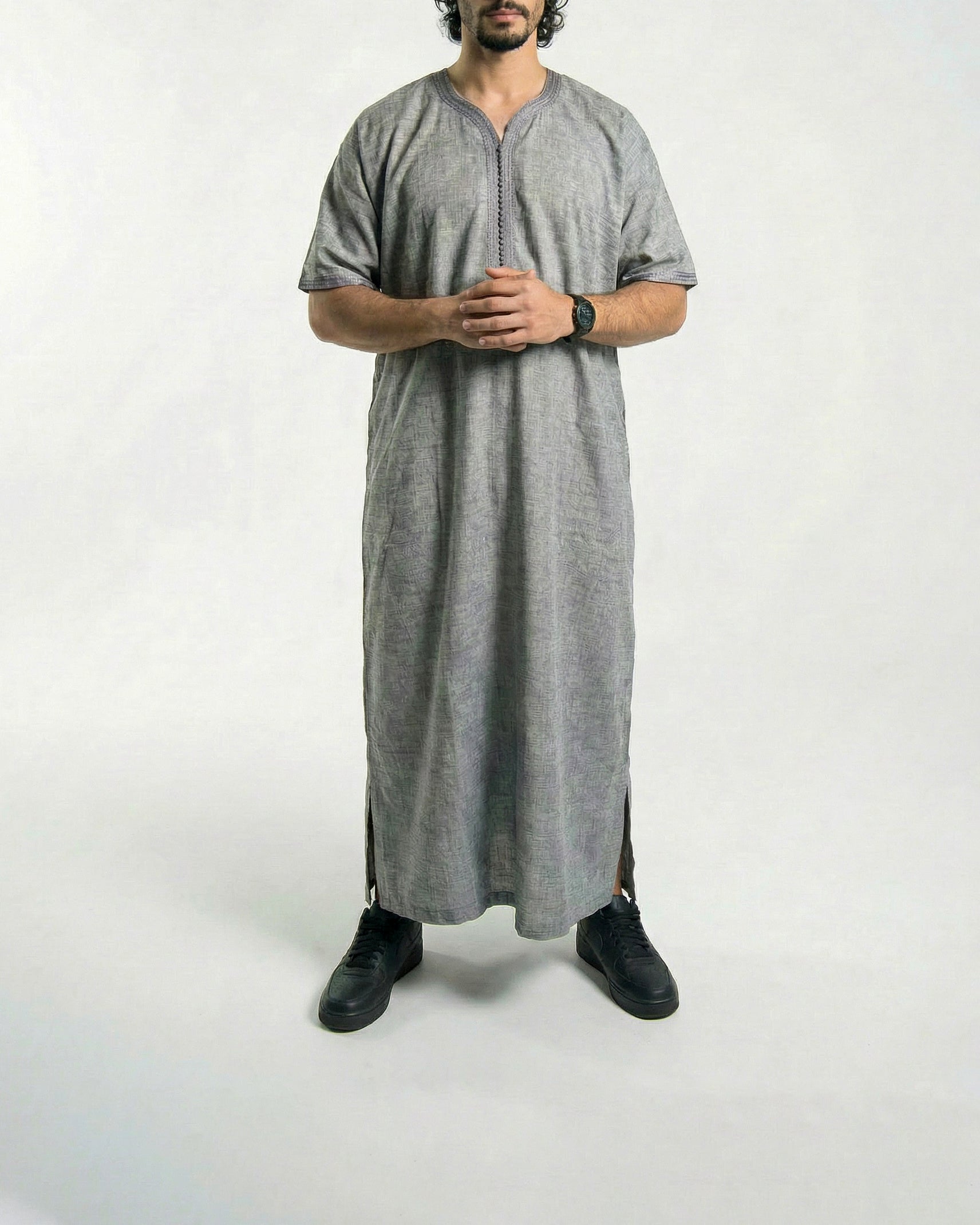 Mens Moroccan Thobe - The Embroidered Fit in Dark Grey