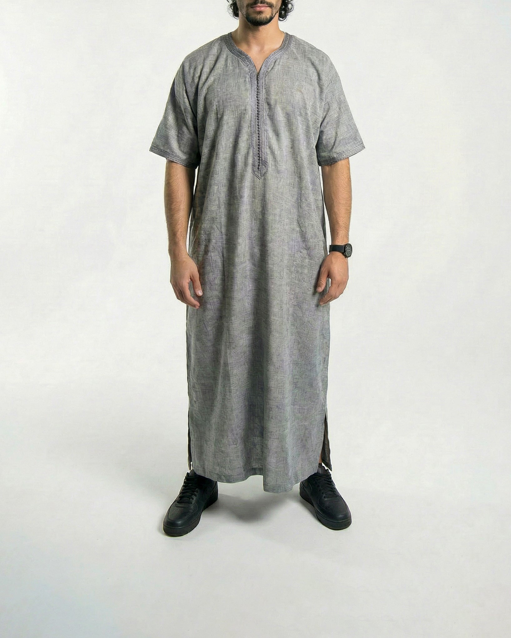 Mens Moroccan Thobe - The Embroidered Fit in Dark Grey