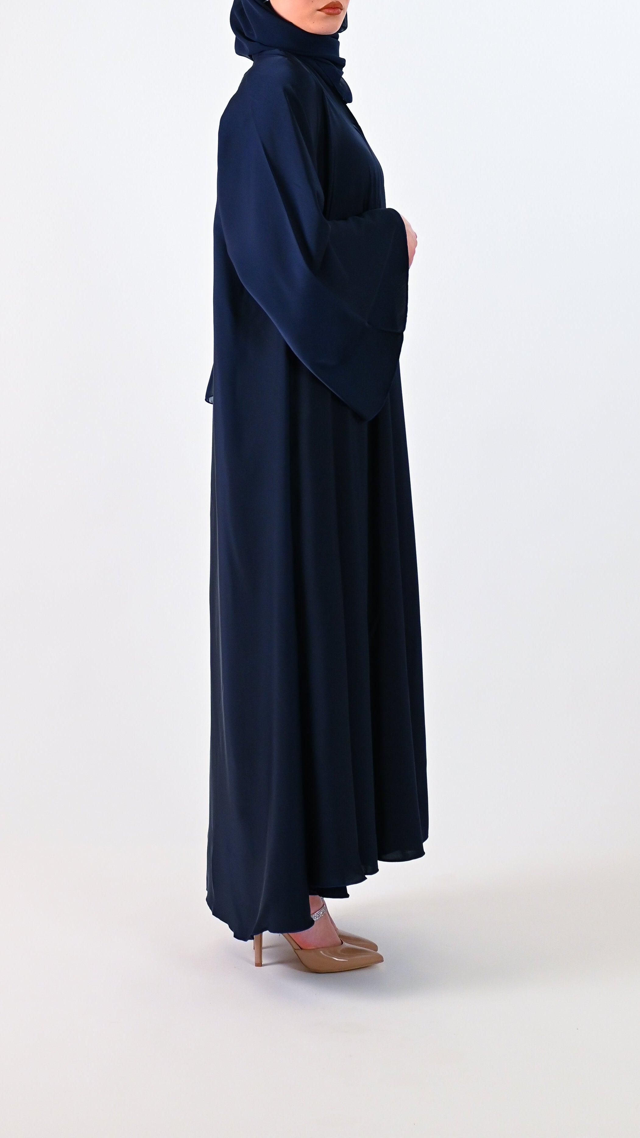 Womens Essential Abaya - Your Daily Companion in Midnight