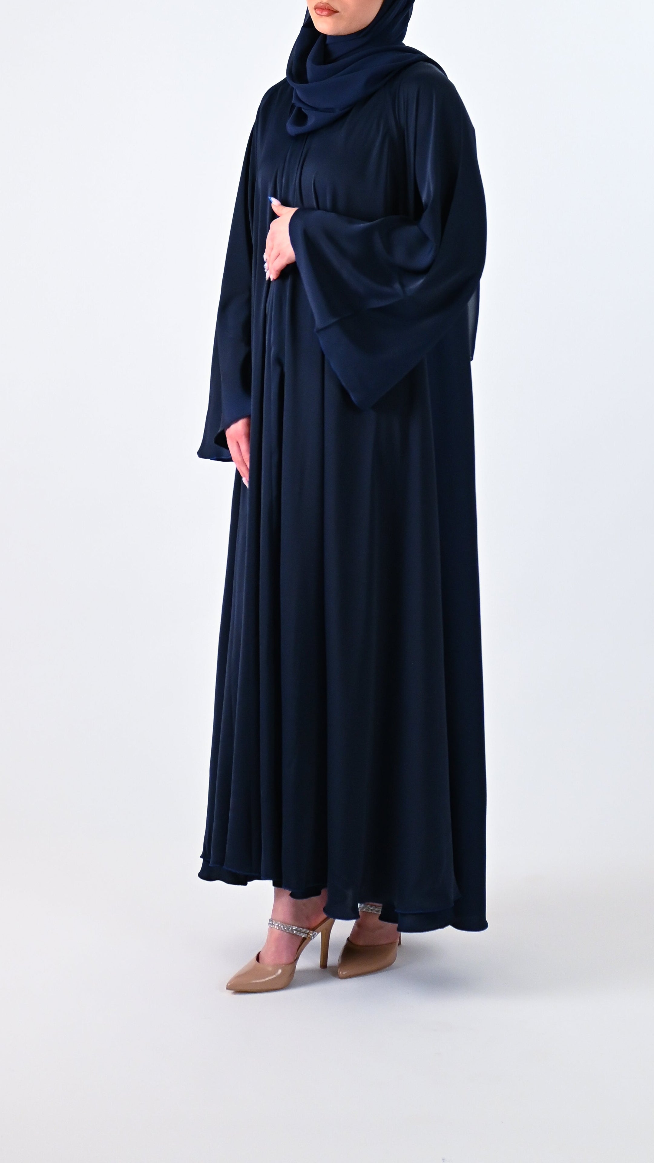Womens Essential Abaya - Your Daily Companion in Midnight
