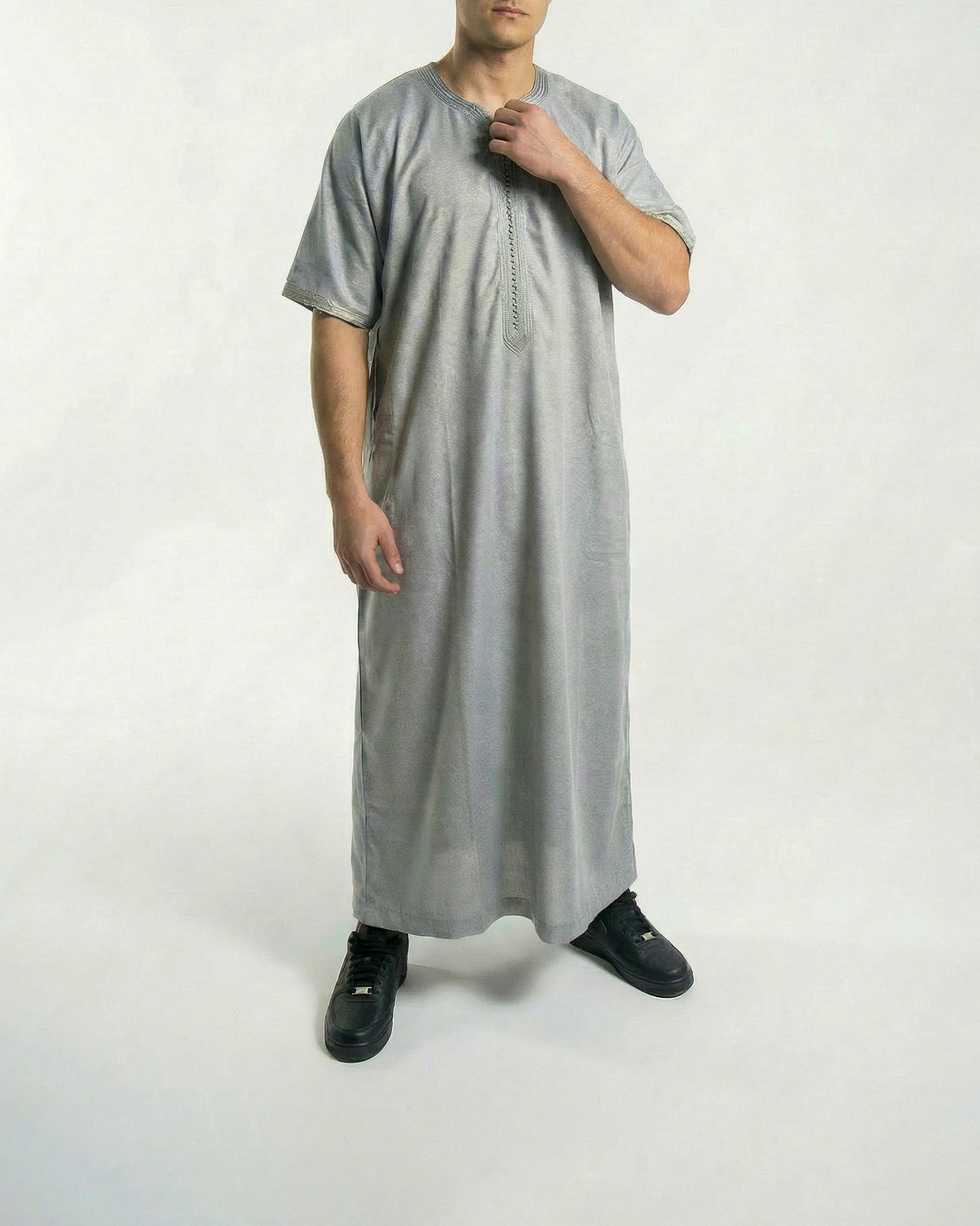 Mens Moroccan Thobe - The Embroidered Fit in Grey
